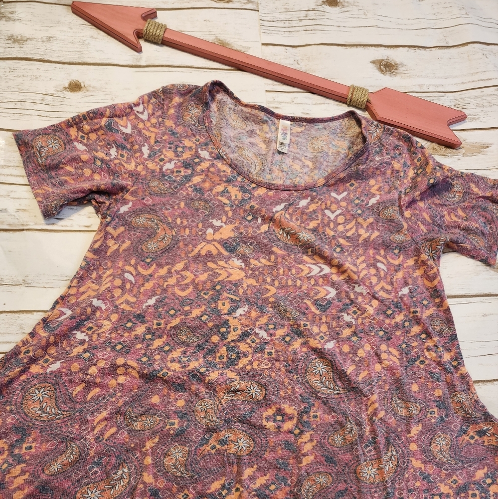 LuLaRoe Pink and Orange Patterned Short Sleeve Top Size Medium Perfect T